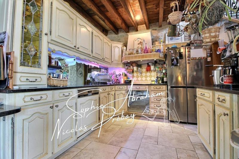 Maison - 176 m² - 7 pièces