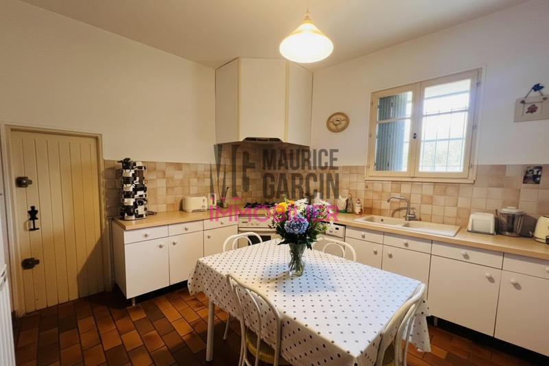 Maison - 510 m² - 23 pièces