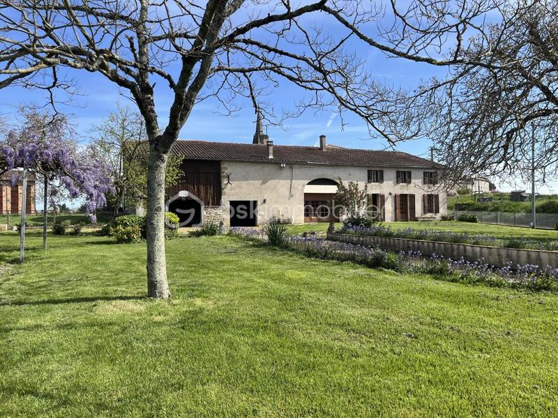 Maison en pierre - 160 m² - 9 pièces