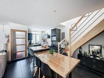 Maison - 92 m² - 4 pièces