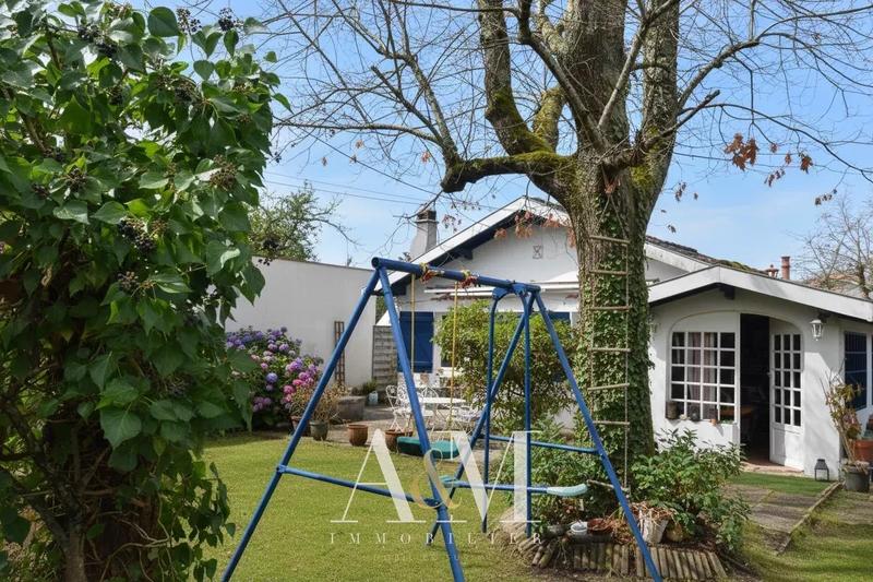 Maison - 100 m² - 5 pièces