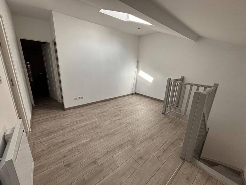 Appartement - 100 m² - 3 pièces
