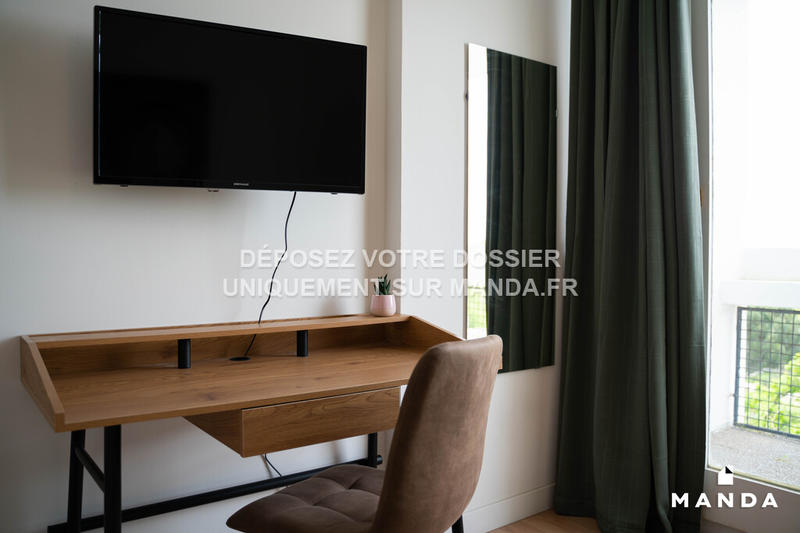 Chambre - 10 m² - 5 pièces