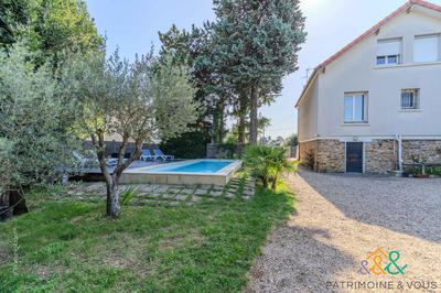 Maison traditionnelle - 150 m² - 7 pièces