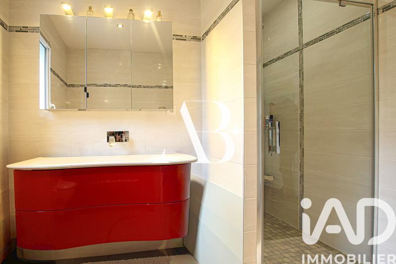 Maison - 168 m² - 8 pièces