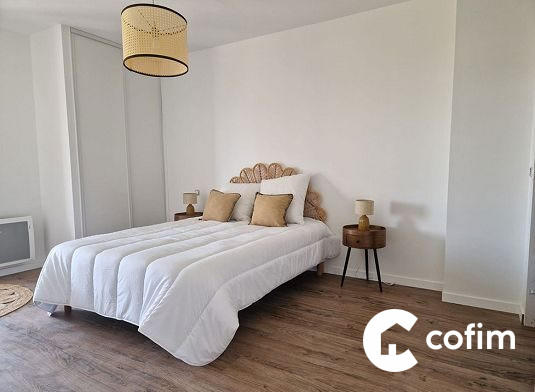 Appartement - 93 m² - 4 pièces