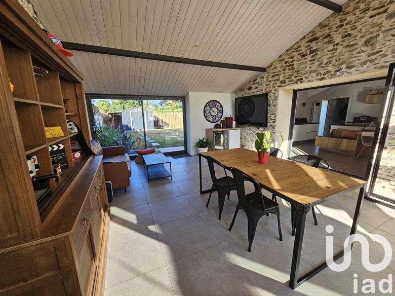 Maison - 196 m² - 7 pièces