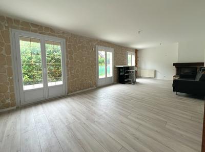 Maison - 102 m² - 6 pièces