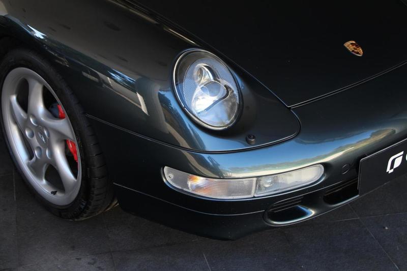 Porsche 911 993 Carrera 4s