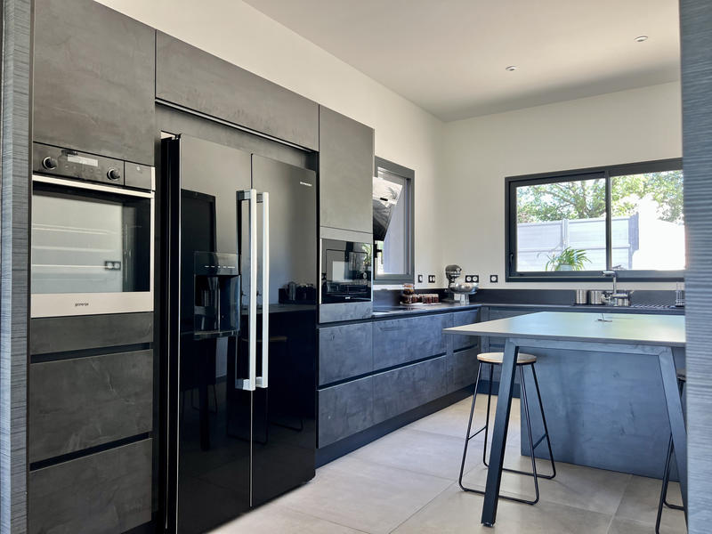 Maison - 225 m² - 6 pièces