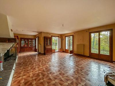 Maison - 187 m² - 7 pièces