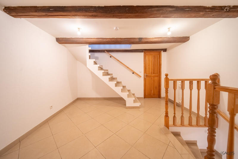 Appartement - 152 m² - 6 pièces