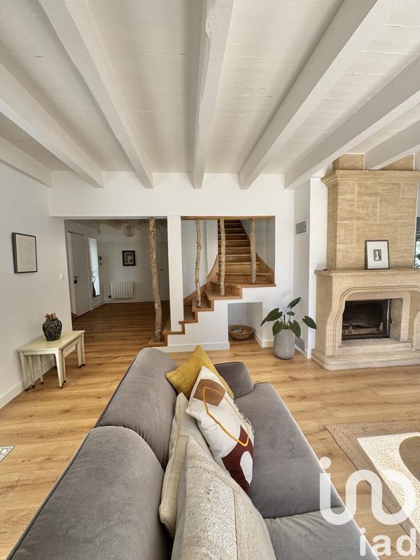 Maison - 225 m² - 6 pièces