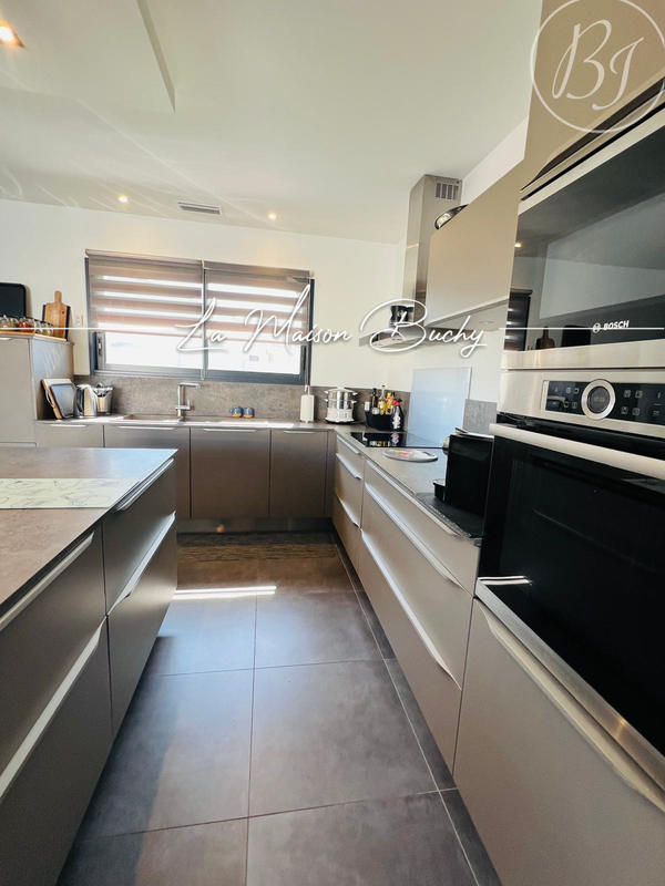 Maison - 168 m² - 5 pièces