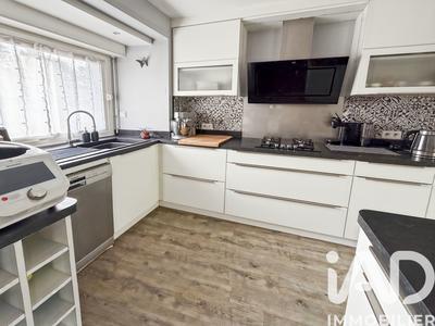 Maison - 152 m² - 8 pièces