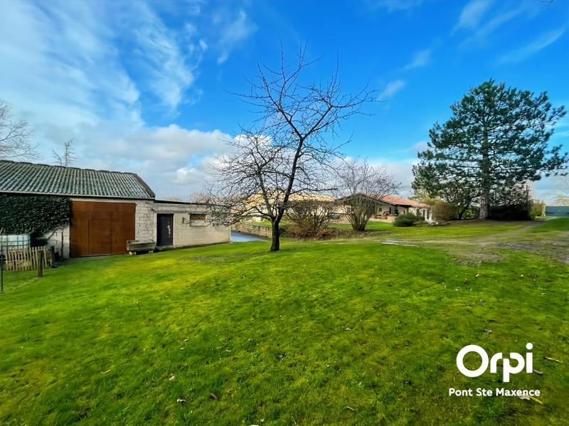 Maison - 218 m² - 6 pièces