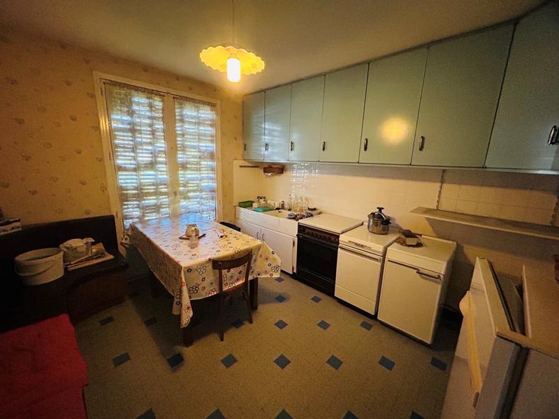 Maison traditionnelle - 180 m² - 5 pièces