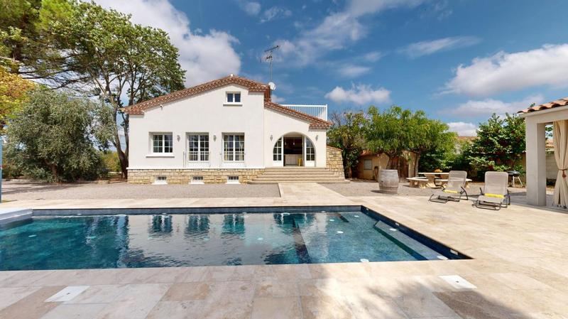 Villa - 311 m² - 12 pièces