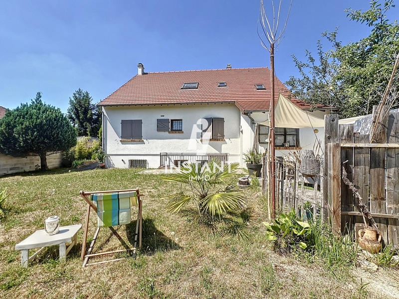 Maison - 156 m² - 8 pièces