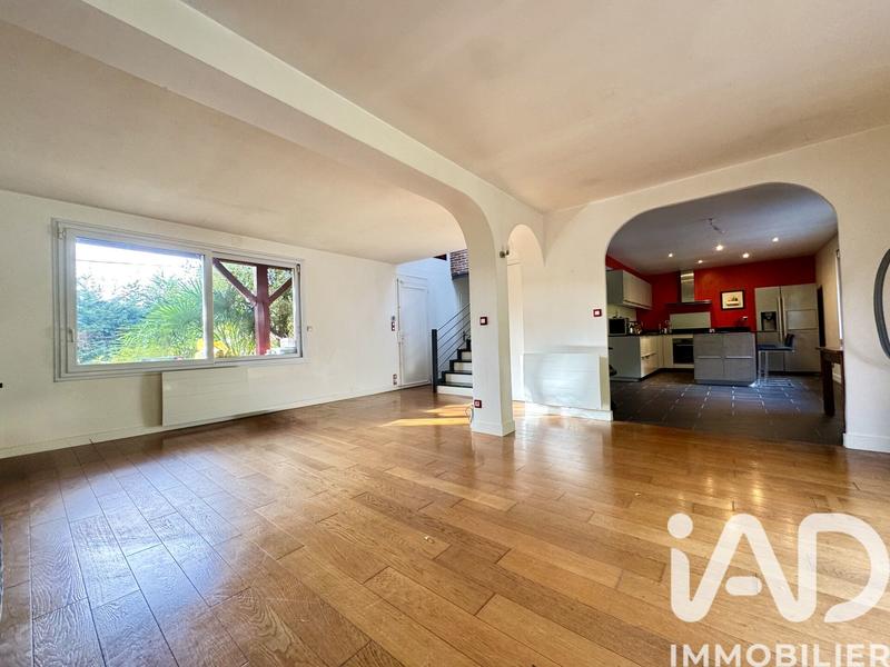 Maison - 192 m² - 6 pièces
