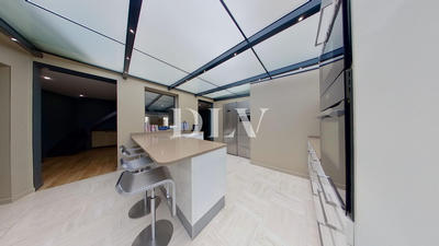 Appartement - 183 m² - 6 pièces