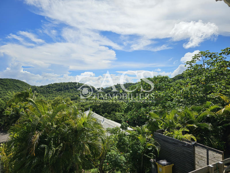 Maison - 98 m² - 4 pièces