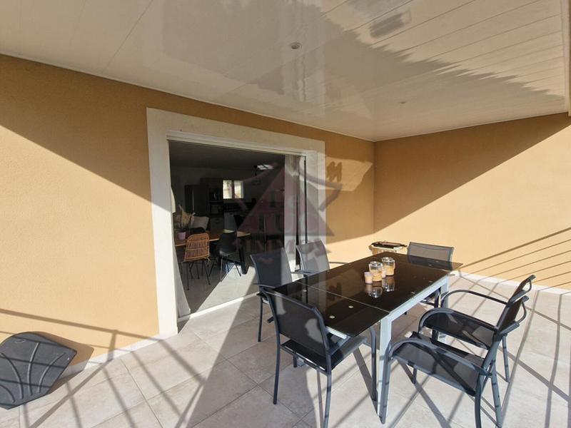 Villa - 100 m² - 4 pièces