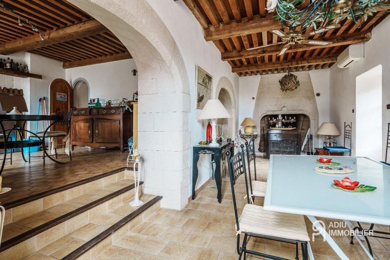 Maison de ville - 234 m² - 8 pièces