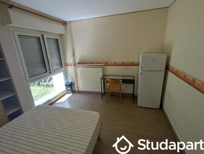 Chambre - 9 m² - 1 pièce