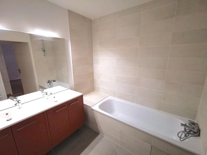 Appartement - 100 m² - 4 pièces