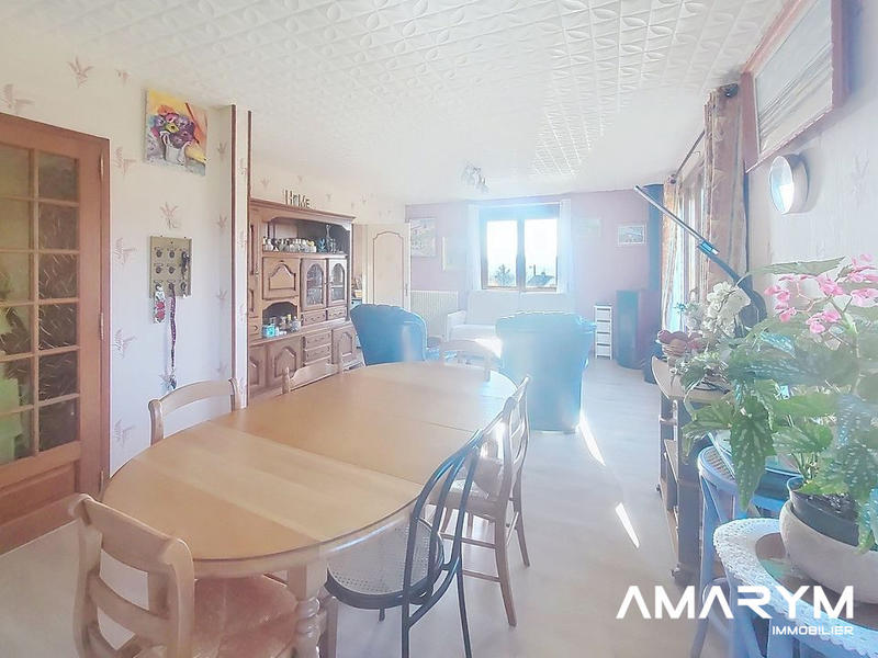 Maison - 88 m² - 4 pièces
