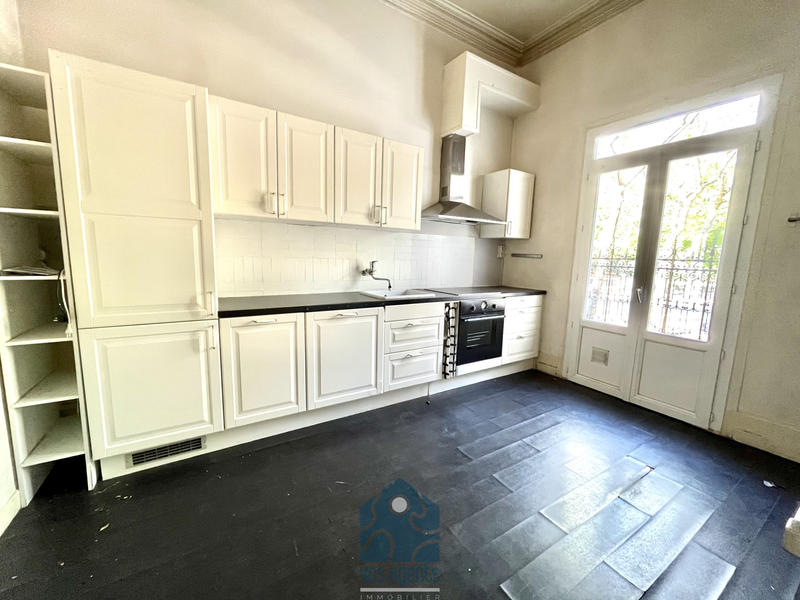 Maison - 226 m² - 8 pièces