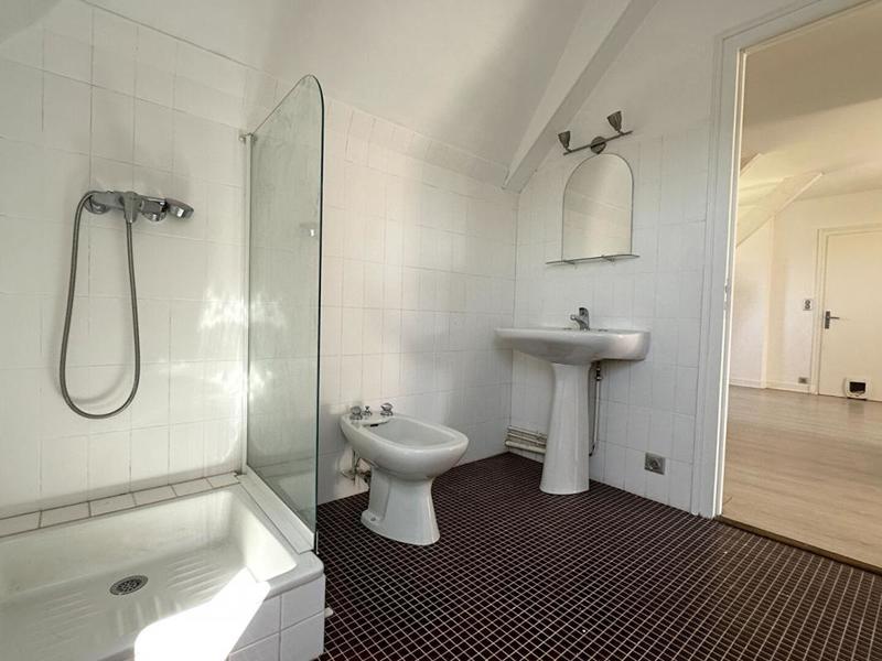 Maison - 215 m² - 7 pièces