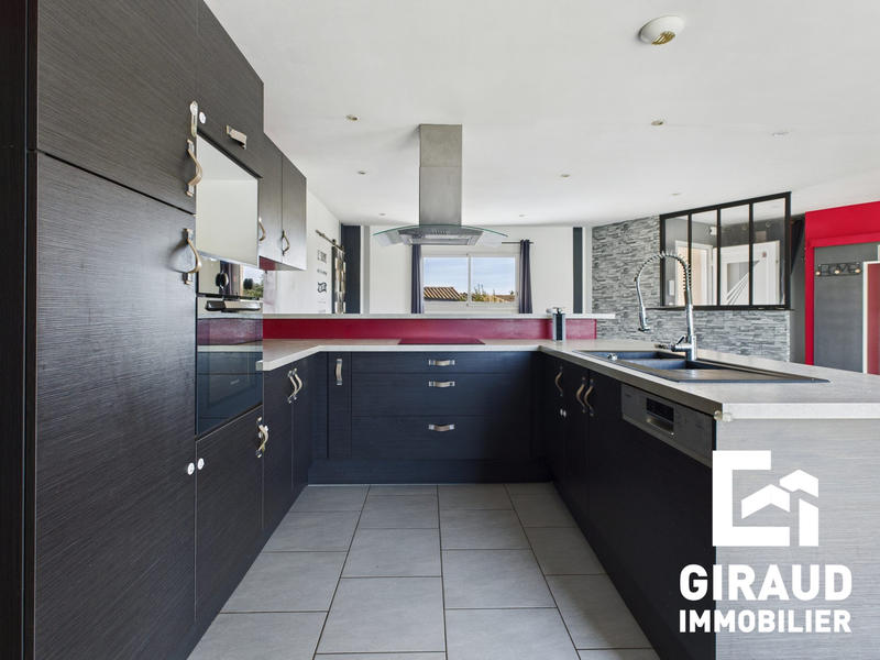 Maison - 115 m² - 5 pièces