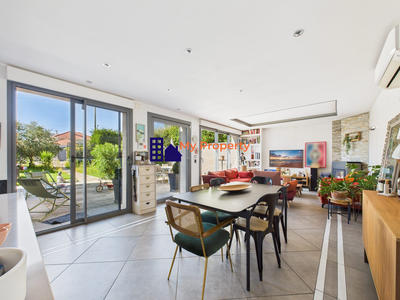 Maison - 121 m² - 6 pièces