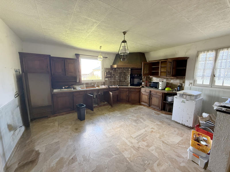 Maison - 264 m² - 15 pièces