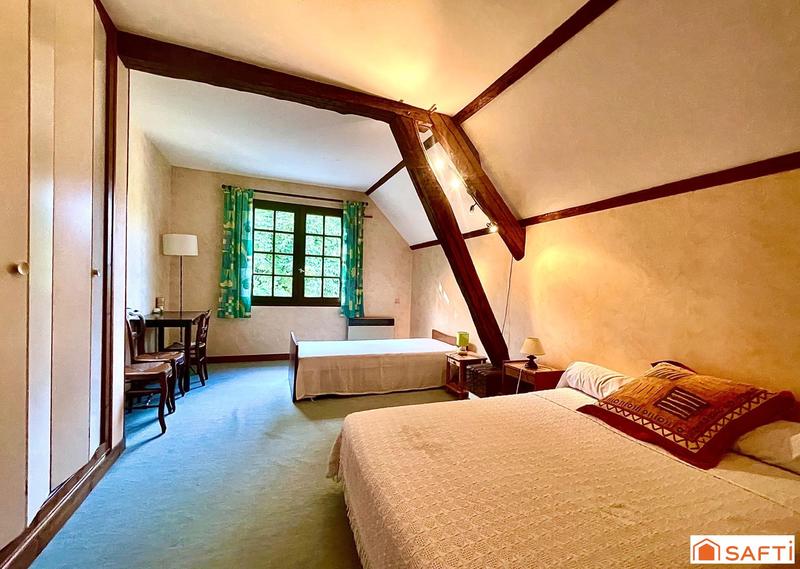 Maison - 204 m² - 8 pièces