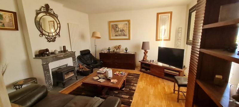 Maison - 1 m² - 6 pièces