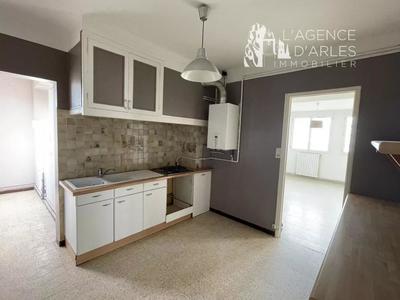 Appartement - 80 m² - 4 pièces