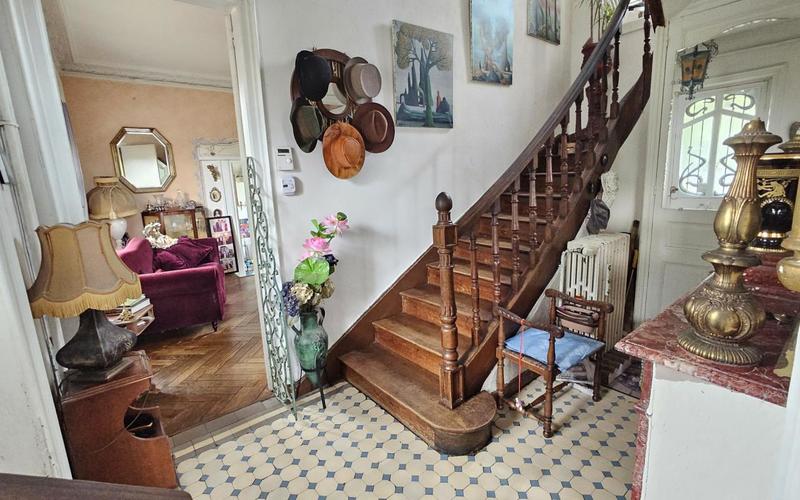 Maison de maîtres - 180 m² - 8 pièces