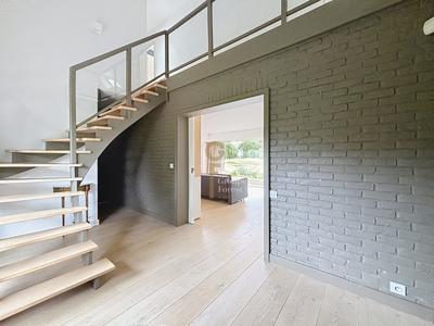 Maison - 248 m² - 8 pièces