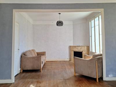 Maison - 104 m² - 4 pièces