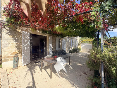 Maison - 320 m² - 8 pièces