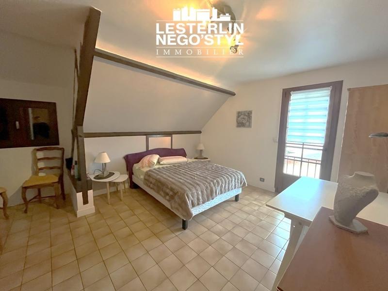 Maison - 201 m² - 6 pièces