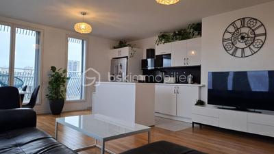 Appartement - 97 m² - 5 pièces
