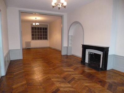 Appartement - 155 m² - 6 pièces