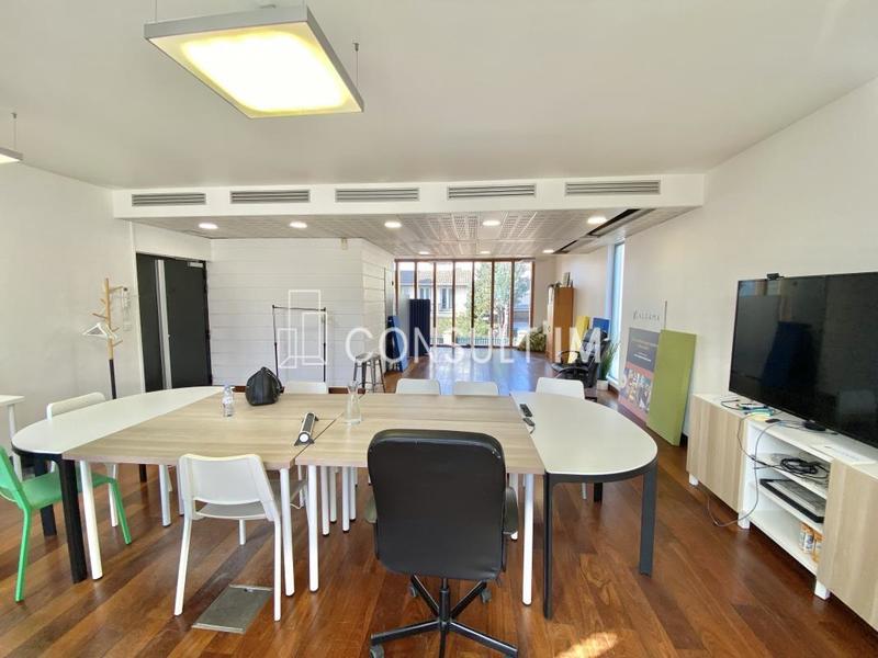 Bureau - 84 m² - 1 pièce