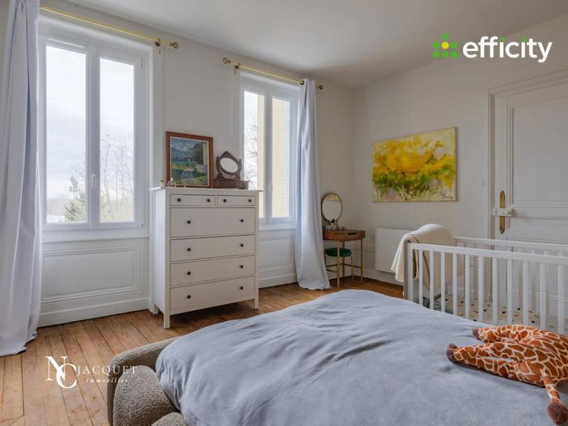 Demeure - 207 m² - 9 pièces