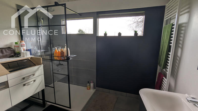 Maison - 200 m² - 7 pièces