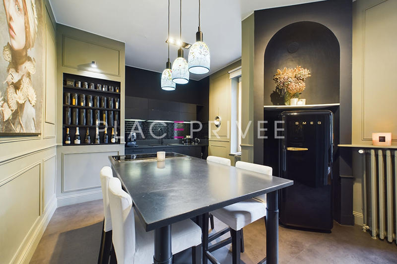 Maison - 272 m² - 10 pièces